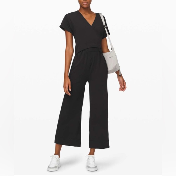 Lululemon it’s a tie jumpsuit black size 2 - Picture 1 of 12